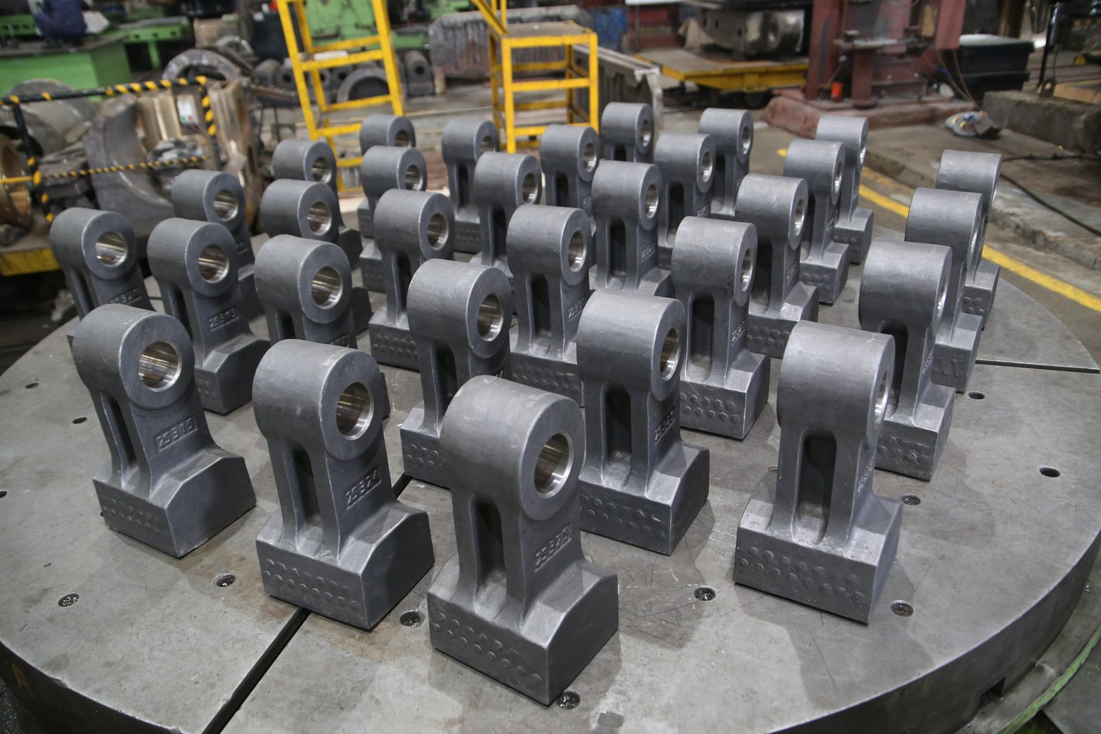 Bimetallic crusher hammers