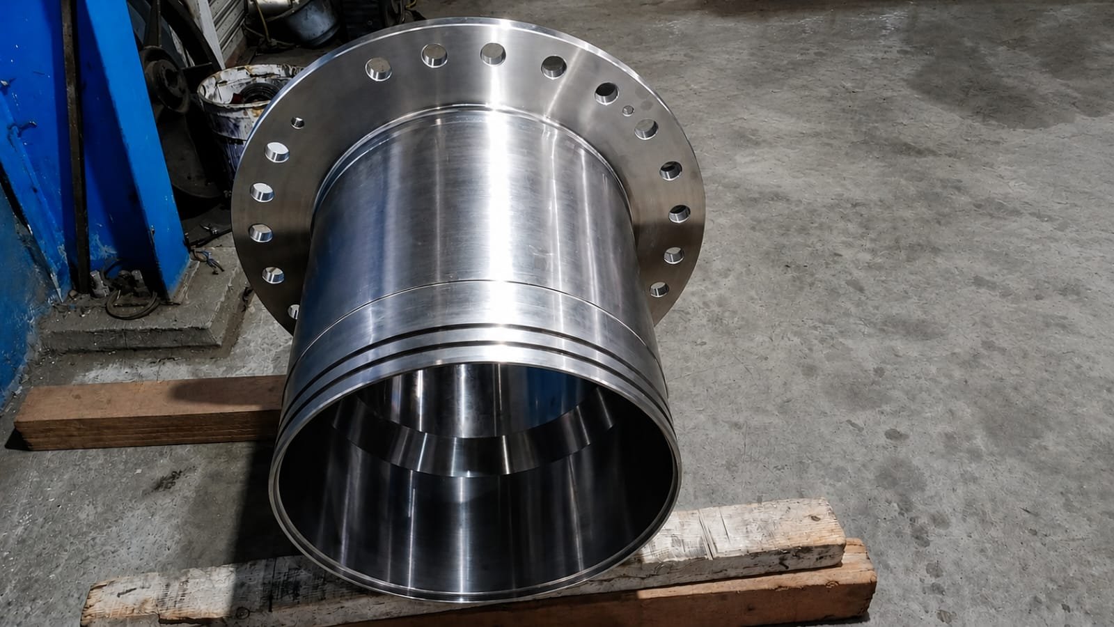 Plug feeder